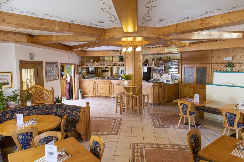 Content Dam Org 3 Images Full Rights Gusto Ristorante Hotel Cristallo Ristorantehotelcristallo Canazei 004