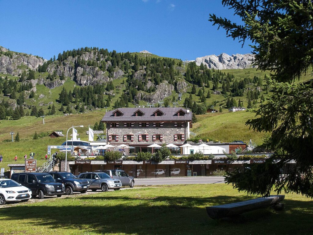 Content Dam Org 3 Images Full Rights Gusto Bar Ristorante Pizzeria Snow Thrill Snow Thrill Passo San Pellegrino 02