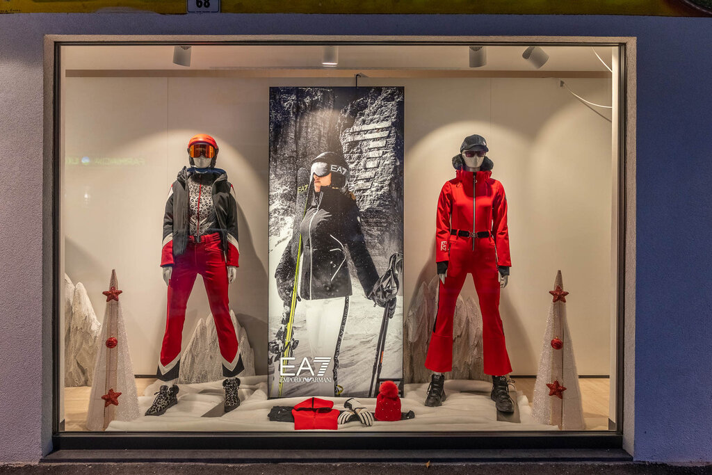 Content Dam Org 3 Images Full Rights Shopping Sport Bernard Sport Bernard Canazei Apt Val Di Fassa Mattiarizzi 2