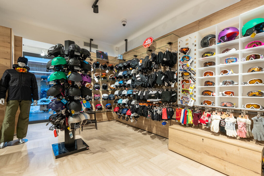 Content Dam Org 3 Images Full Rights Shopping Sport Bernard Sport Bernard Canazei Apt Val Di Fassa Mattiarizzi 5